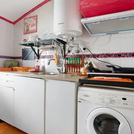 Love Temple Apartment